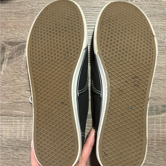 Vans Women 7.5 black shoes - Picture 4 of 4